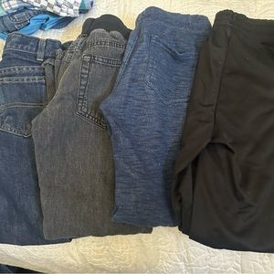 Lot of 4 pieces jeans and sweatpants